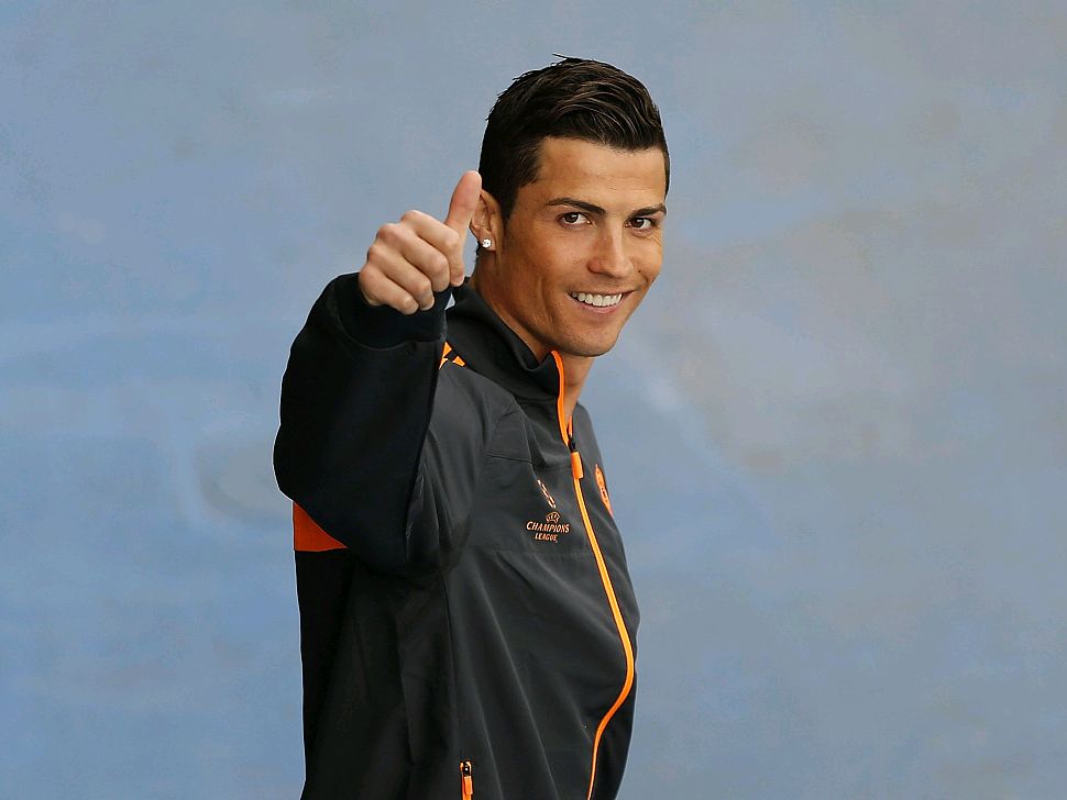 美国的刺痛！G2的思维和射击技巧都压制并赢得了第一场比赛！G2 1-0 T1