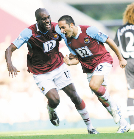 埃弗顿球员手球未被判点球，桑德兰球迷愤怒