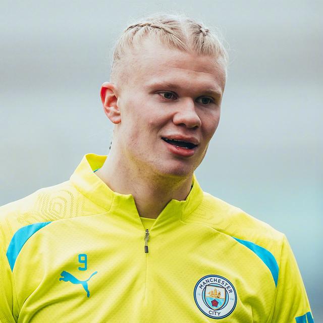 斯维拉尔：不意外我们目前排名榜首，但不该过早关注积分榜