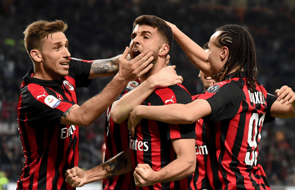 队友为他让球点，暖心瞬间