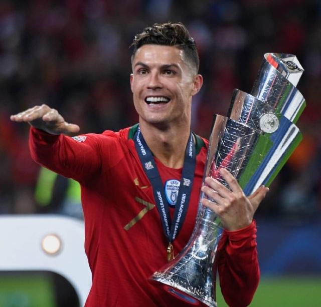 曼联近9场英超仅1负，4胜3平状态回升