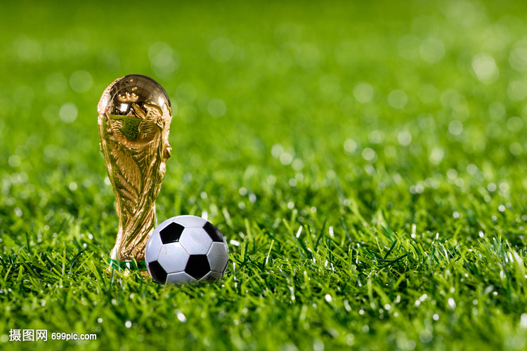 意媒：斯帕莱蒂想买中场，目标弗拉泰西、泽林斯基或法乔利